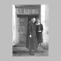 022-0415 Frau Erzberger (links) und Kaethe Peterson im Jahre 1925.jpg